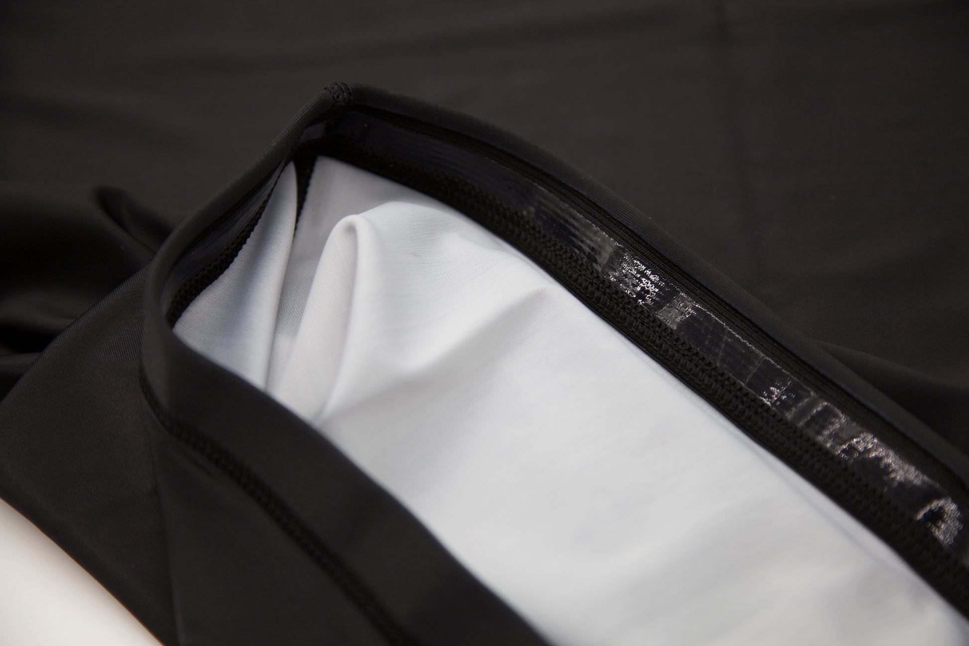 LONG SLEEVE RASH GUARD (BLACK) - VOLUME THREE